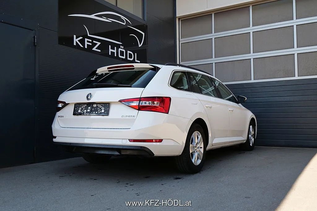 Skoda Superb Kombi 1,6 TDI Ambition Image 2